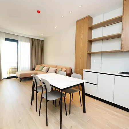 Aurum Apartment